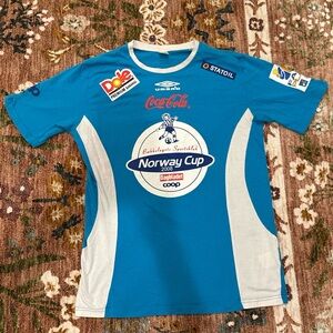 Vintage 2008 Norway Umbro Blue and White T-Shirt